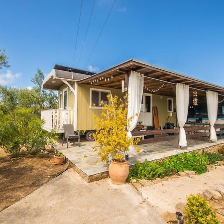 Hakuna Matata Holidays Wooden Lodge With Airco & Pool In Greek Olive Grove Метоні Екстер'єр фото