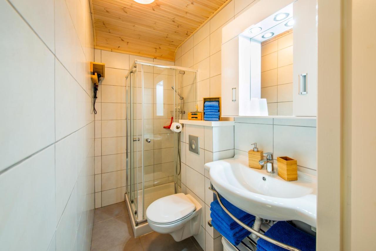 Hakuna Matata Holidays Wooden Lodge With Airco & Pool In Greek Olive Grove Метоні Екстер'єр фото