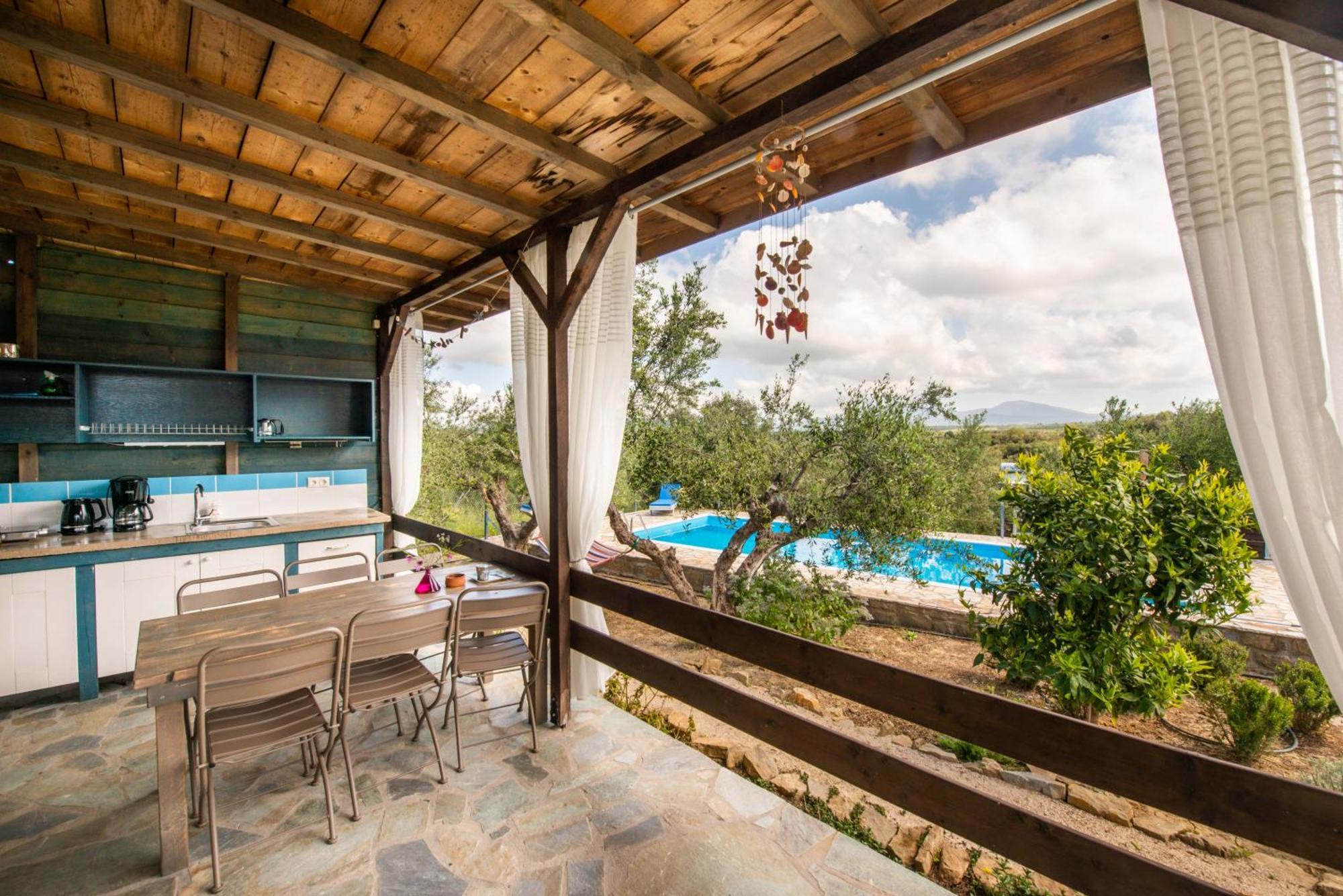 Hakuna Matata Holidays Wooden Lodge With Airco & Pool In Greek Olive Grove Метоні Екстер'єр фото